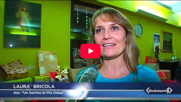 Anteprima youtube di Laura Bricola a "Studio Aperto" per Nipoti di Babbo Natale